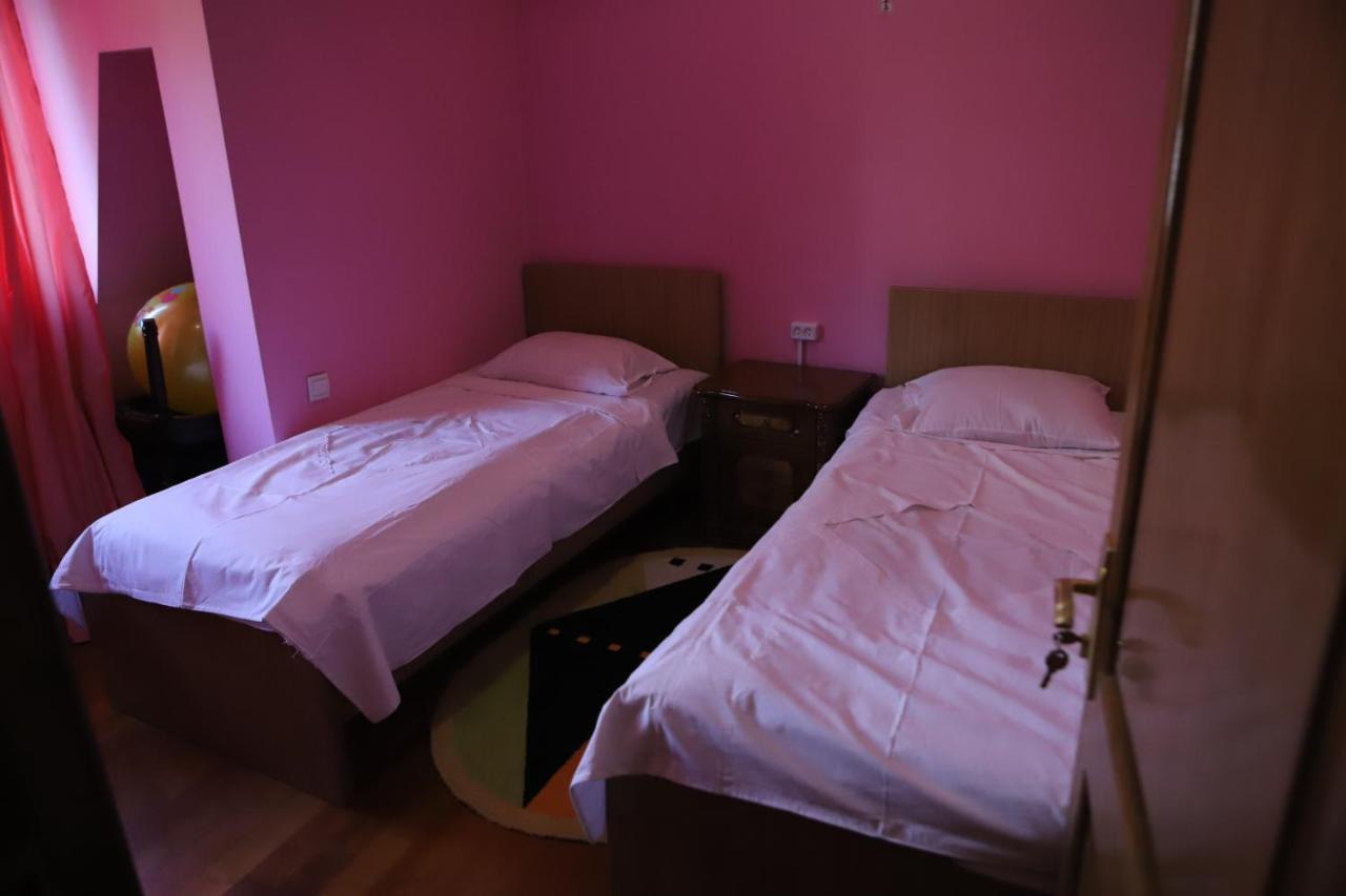 Hotel Black Sea House 巴统 外观 照片