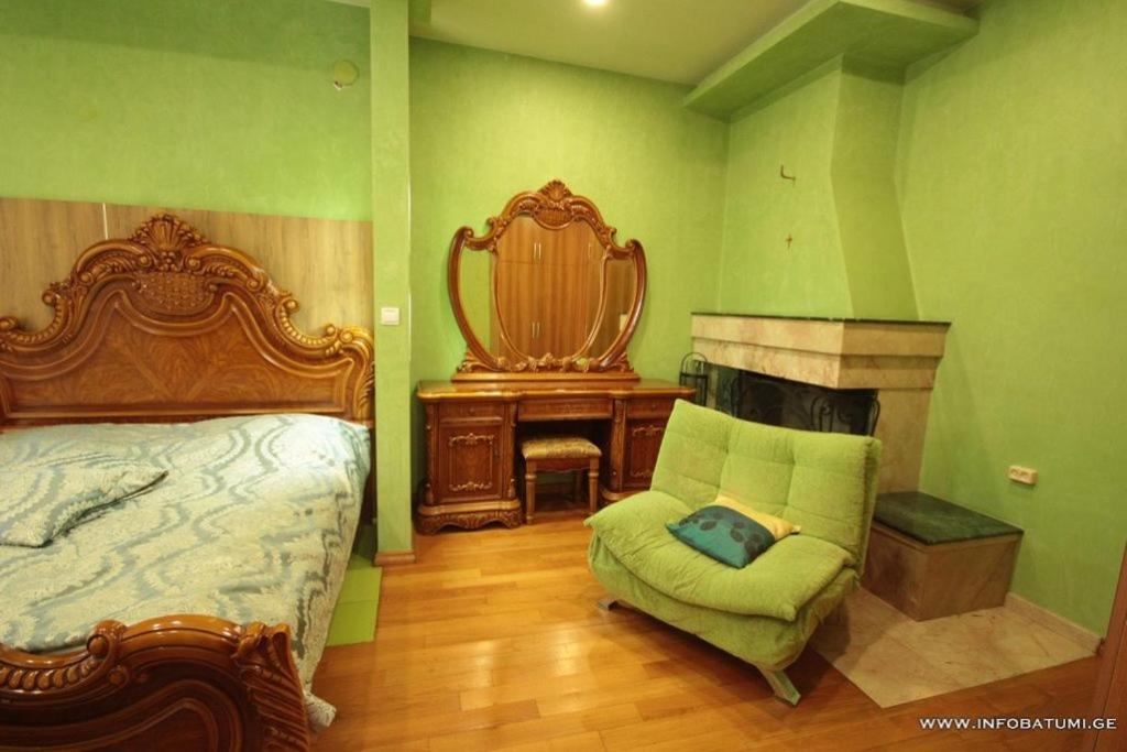 Hotel Black Sea House 巴统 外观 照片