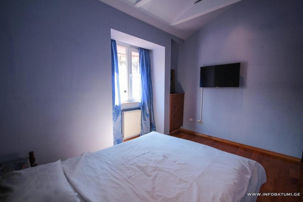 Hotel Black Sea House 巴统 外观 照片