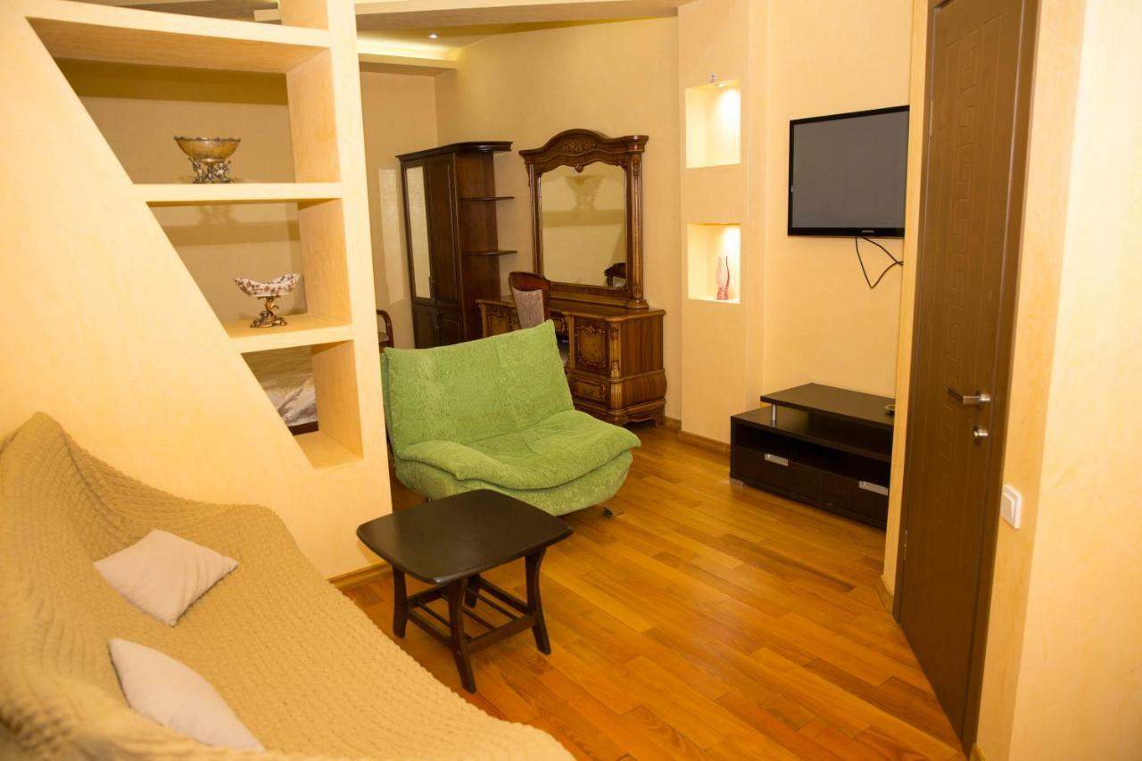 Hotel Black Sea House 巴统 外观 照片