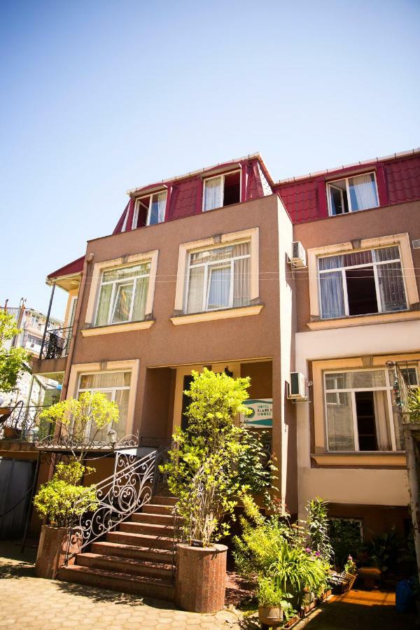 Hotel Black Sea House 巴统 外观 照片
