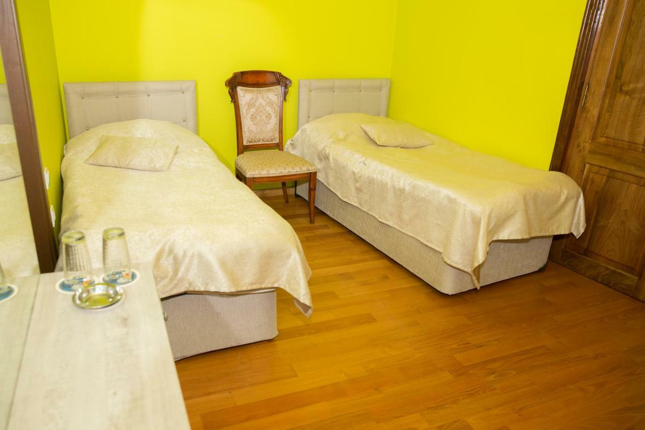 Hotel Black Sea House 巴统 外观 照片